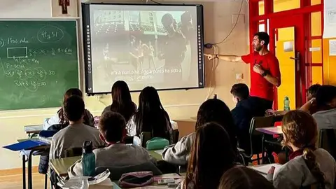 El profesor José Vicente García en una de sus clases. (UMU)