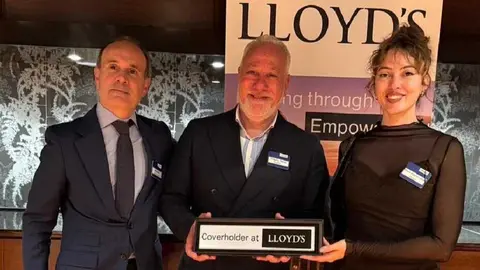 Jos&eacute; N&uacute;&ntilde;ez, consejero delegado de Lloyd&rsquo;s Iberia; Valent&iacute;n Palanca, director de Myrtea Ib&eacute;rica; y Mar&iacute;a &Aacute;ngeles Soto, responsable de Adm&oacute;n y Compliance. (Myrtea Ib&eacute;rica)