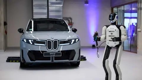 P90630991_lowRes_the-humanoid-robot-a