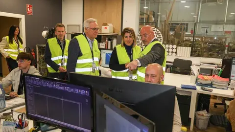 Un momento de la visita a las instalaciones de Talasur