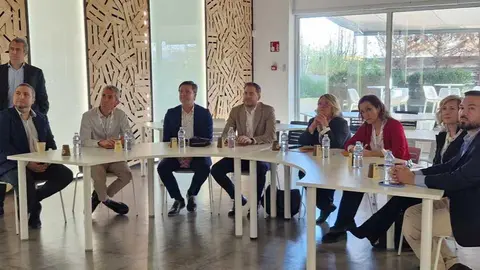 Un momento del encuentro de Soltec con representantes del Ministerio de Industria y Turismo y de la Comunidad. (Soltec)