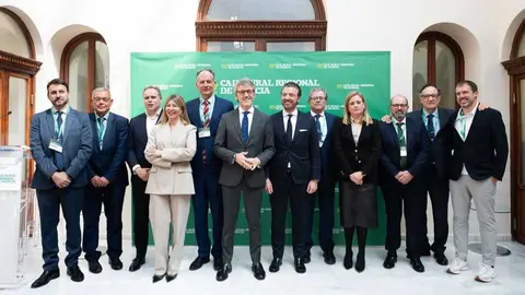 Foto de familia en la jornada. (Caja Rural Regional)