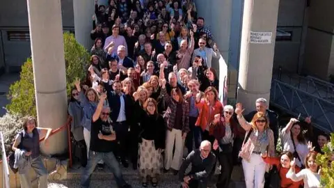 Foto de Alicia Rubio respaldada por una gran masa social en el acto oficial de presentaci&oacute;n de su candidatura. (UMU)