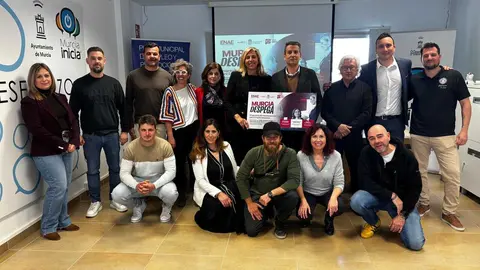 Imagen con los participantes en el programa de mentorizaci&oacute;n para emprendedores 'Murcia Despega'. (Ayuntamiento de Murcia)