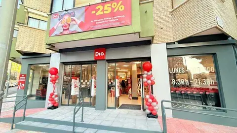 Nuevo supermercado Dia en la calle Ram&oacute;n y Cajal de Cartagena. (Dia)