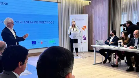 La consejera de Empresa, Marisa L&oacute;pez Arag&oacute;n, durante la presentaci&oacute;n del estudio de dependencia econ&oacute;mica exterior. (CARM)