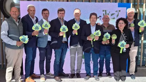 Imagen de familia durante la XII Asamblea General Extraordinaria de Alcachofa de Espa&ntilde;a, celebrada en San Pedro del Pinatar. (Alcachofa de Espa&ntilde;a)