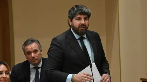 El presidente de la Comunidad, Fernando L&oacute;pez Miras, en el pleno de la Asamblea Regional. (CARM)