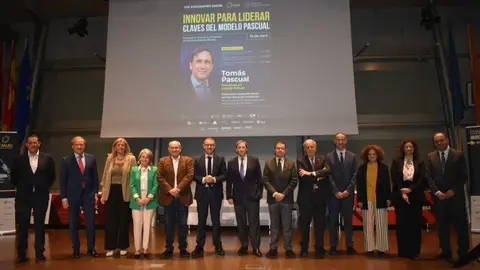 Imagen de familia durante el VIII Encuentro EMURI. (Portavoz)