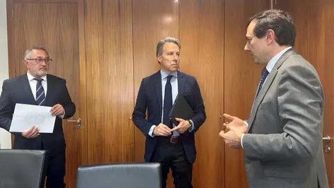 Reuni&oacute;n del alcalde de Lorca, Fulgencio Gil, con altos directivos de Adif. (Ayuntamiento de Lorca)
