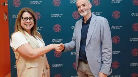 Alicia Rubio y Samuel Baixauli en el Edificio ESIUM del campus de Espinardo tras la finalizaci&oacute;n del escrutinio en la primera vuelta, (UMU)