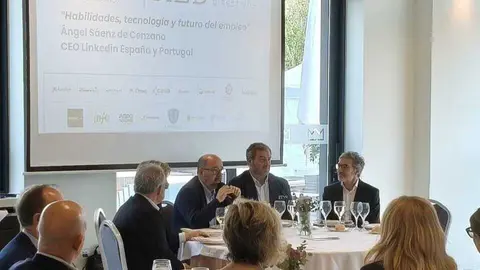 Un momento del almuerzo-coloquio 'Habilidades, tecnolog&iacute;a y futuro del empleo'. (C&iacute;rculo de Econom&iacute;a de la Regi&oacute;n de Murcia)