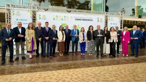 Imagen de familia durante la XLI Asamblea de Fecoam. (CARM)