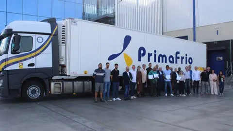 Foto de familia con los premiados. (Primafrio)