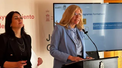 La concejal Mercedes Bernab&eacute; durante la presentaci&oacute;n de las acciones formativas. (Ayuntamiento de Murcia)