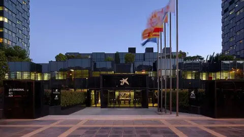 Exterior del edificio corporativo de CaixaBank en Barcelona. (CaixaBank)