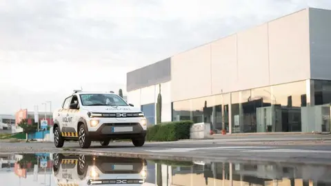 Un veh&iacute;culo de Vigilant en el Parque Industrial y de Servicios del Aljarafe en Sevilla. (Grupo Vigilant)
