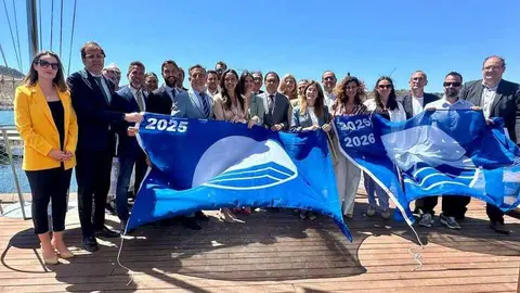Una imagen del acto de entrega de banderas azules realizado en Cartagena en 2025. (CARM)