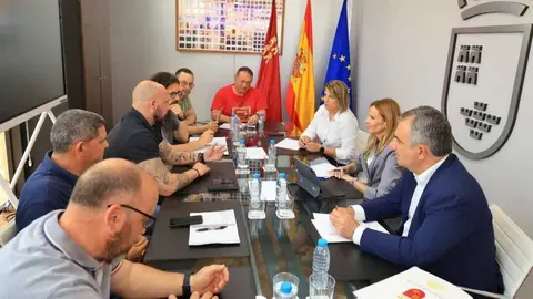 Un momento de la reuni&oacute;n. (CARM)