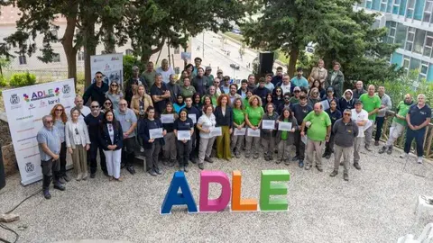 Foto de familia en la clausura de los programas formativos. (Ayuntamiento de Cartagena)