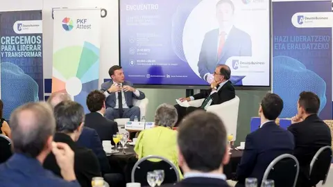 El presidente de Navantia, Ricardo Dom&iacute;nguez, durante una conferencia en Bilbao organizada por Deusto Business Alumni. (Deusto Business Alumni/X)