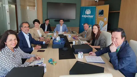 Miembros del jurado de la novena edici&oacute;n del concurso Emprendemos. (Cajamar)
