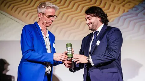 Imagen durante la entrega del premio. (Ecus)
