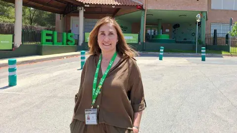 La profesora Raquel S&aacute;nchez, en el campus de Infantil y Primaria de ELIS Murcia. (ELIS Murcia)