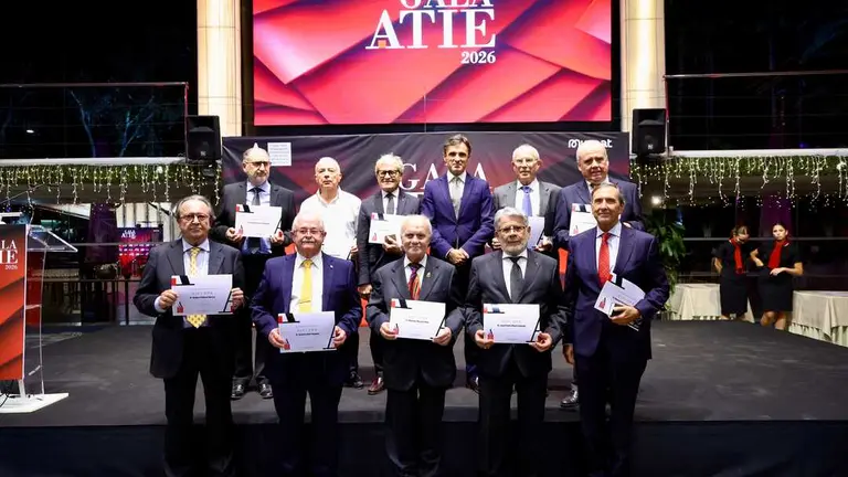 50 a&ntilde;os de profesi&oacute;n