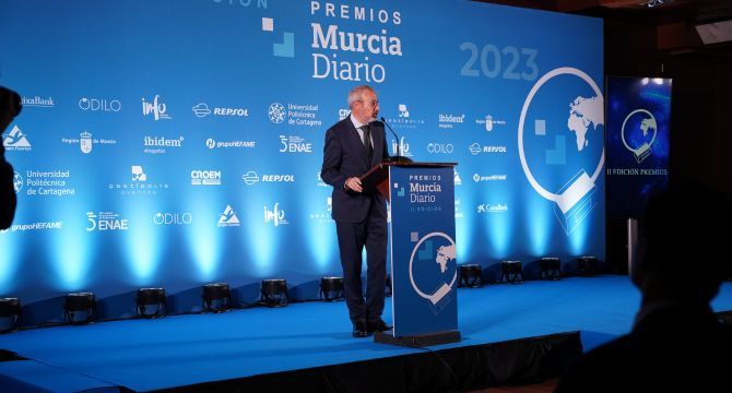 El director de Relaciones Externas de Consum, Javier Quiles, durante su intervención.