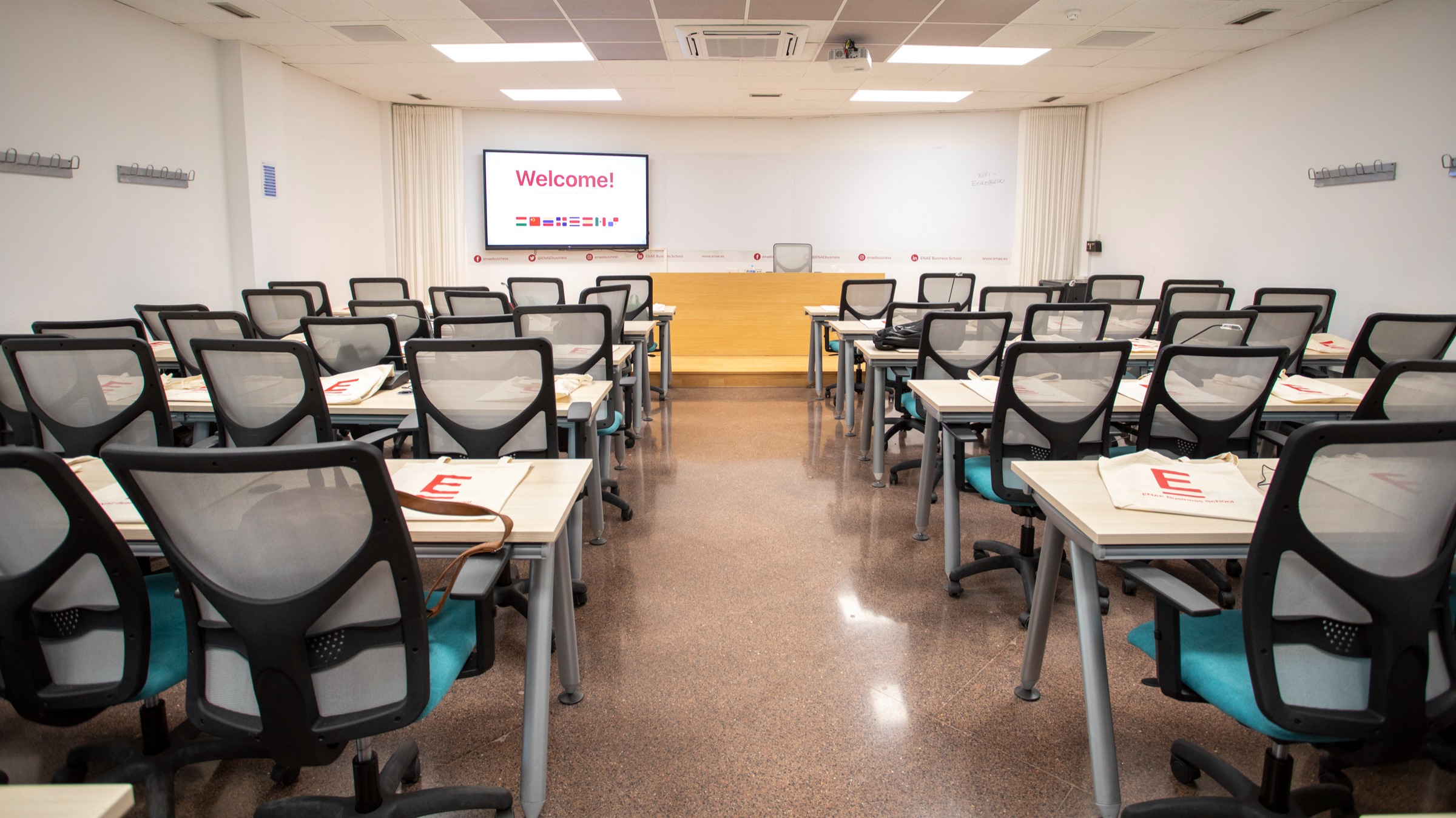 Una de las aulas donde se ha celebrado el Summit de Logística de ENAE y Panamerican Business School.