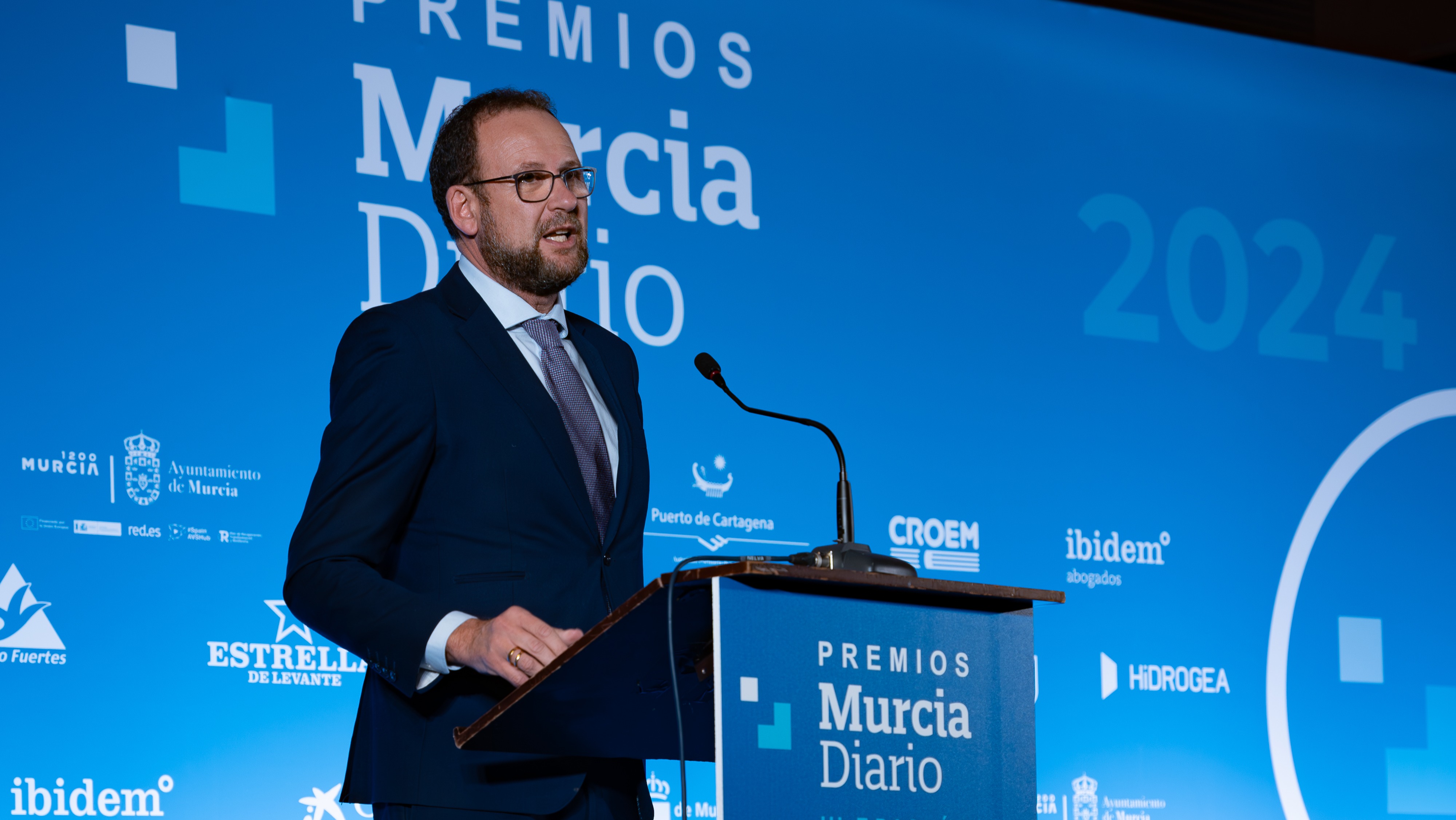 El teniente de alcalde y concejal delegado de Desarrollo Urbano y Ciudad Inteligente del ayuntamiento de Murcia, José Guillén, da unas palabras de bienvenida.