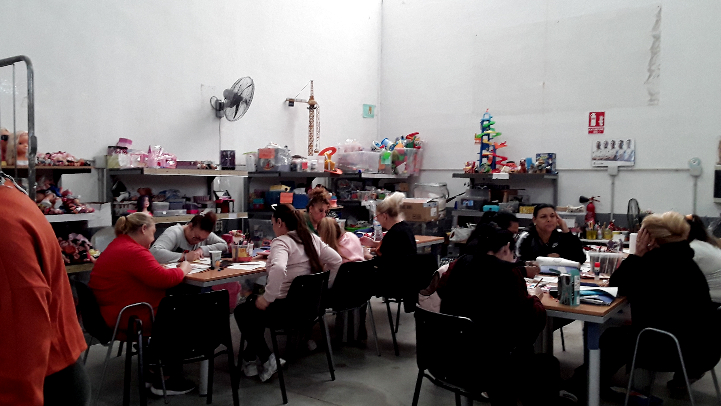 ELIS Murcia y Cáritas se vuelcan con Valencia para llevar juguetes a los niños afectados por la DANA/Fotos ELIS