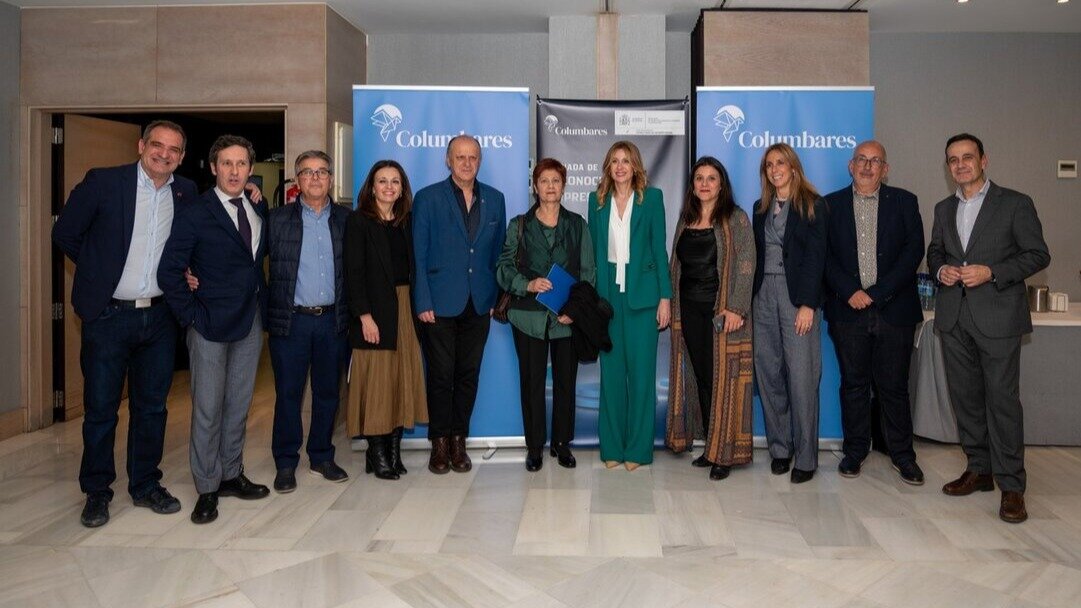 Autoridades en la Jornada de Reconocimiento Empresarial de Columbares. (Columbares)
