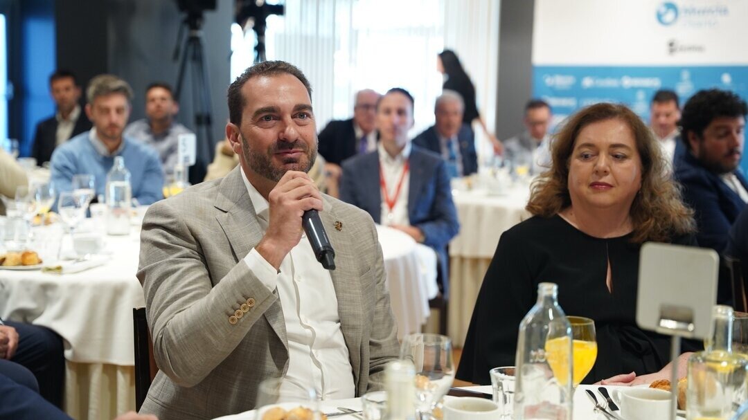 El presidente de Grupo Zambudio, Juan Francisco Zambudio, en el turno de preguntas. (Raúl Alcántara)