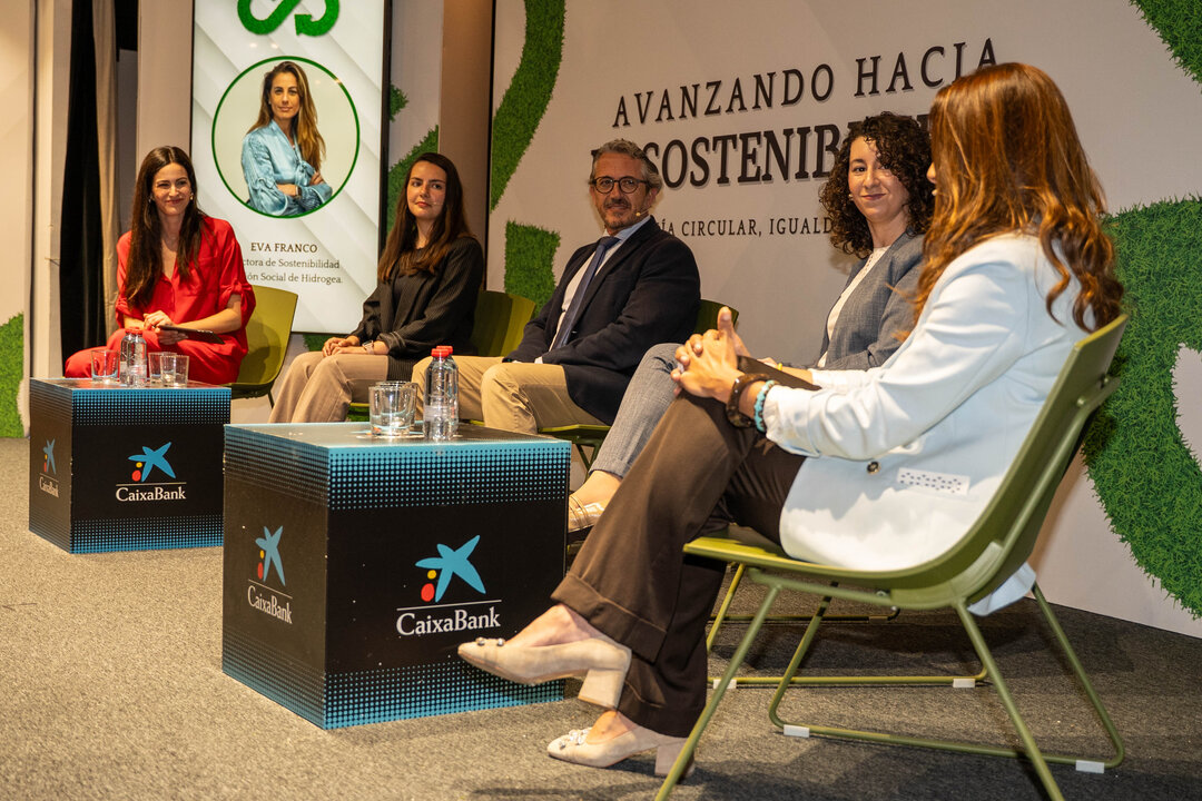 Imagen de la segunda mesa redonda. (Raúl Alcántara)