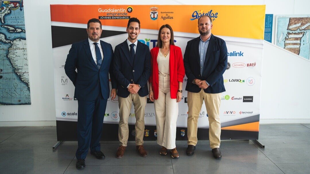 Otra imagen del photocall en la jornada ‘Águilas empresarial’. (Guadalentín Emprende)