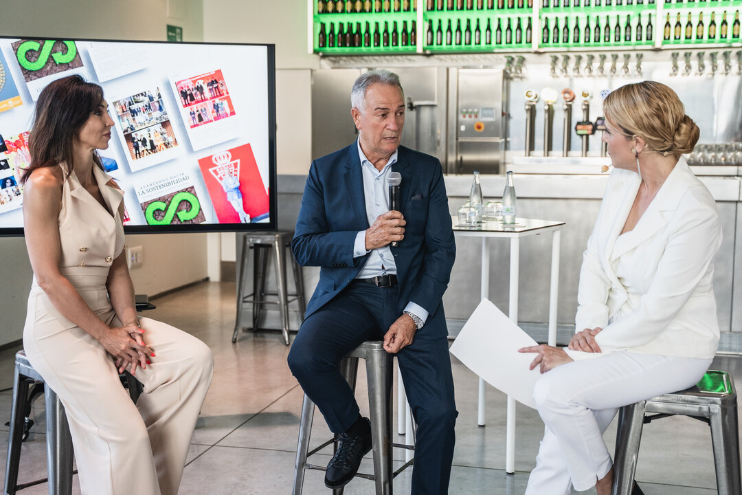 Imagen durante la entrevista a dos. (Raúl Alcántara)