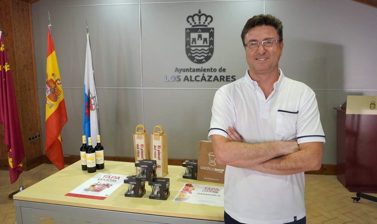 Lote de premios. (Ayuntamiento de Los Alcázares)