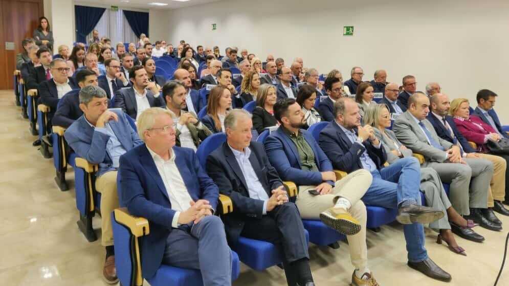 Participantes en el encuentro 'Empresabios' de Ceclor con Ángela de Miguel. (Ceclor)