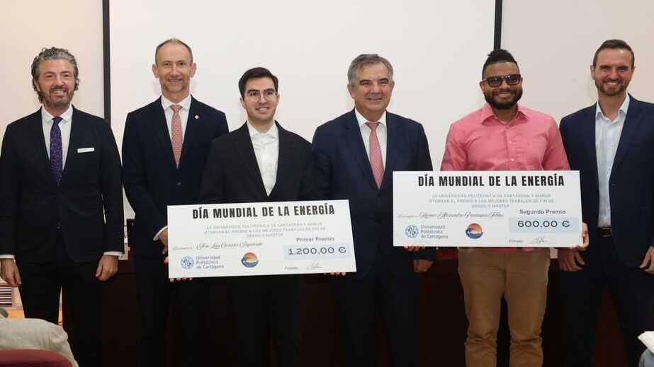 Galardonados en la primera edición de los galardones convocados por la cátedra de la Asociación Sectorial del Hidrógeno Verde de la Región en la UPCT. (UPCT)