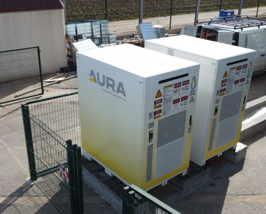 Autoconsumo con almacenamiento AURA - Aura Ingeniería Energética consolida su liderazgo en autoconsumo con almacenamiento tras tres nuevos proyectos industriales y agroalimentarios