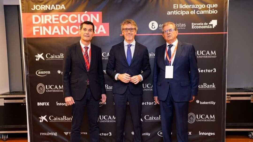 Patricio Rosas, Luis Alberto Marín y Ramón Madrid durante el encuentro. (Fidedigno)
