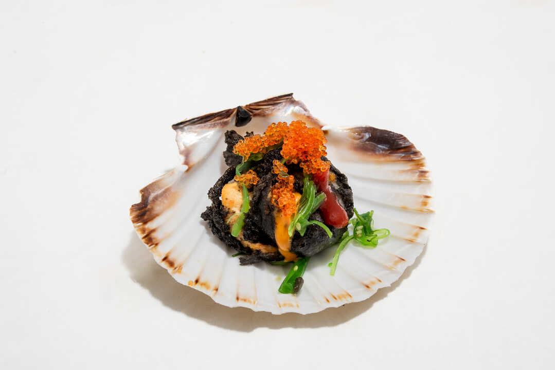 Tapa 'La Perla Negra' de La Barra de Pepe el Torrao . (Estrella de Levante)